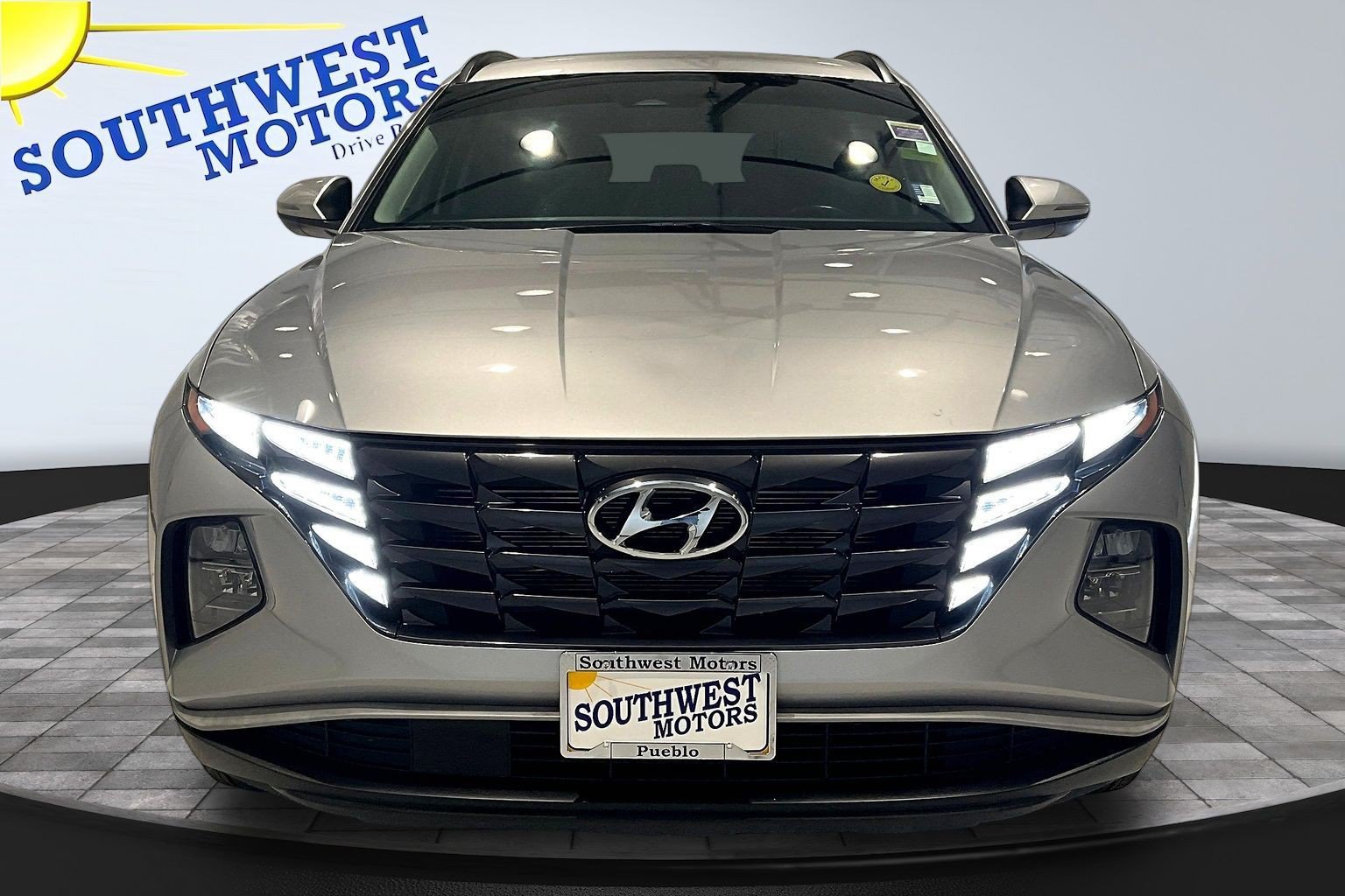 Used 2023 Hyundai Tucson SEL w/ Convenience Package AWD/4WD image 2