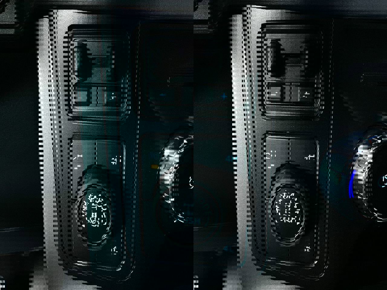 New 2025 Ford F150 XLT w/ Equipment Group 302A MID image 27