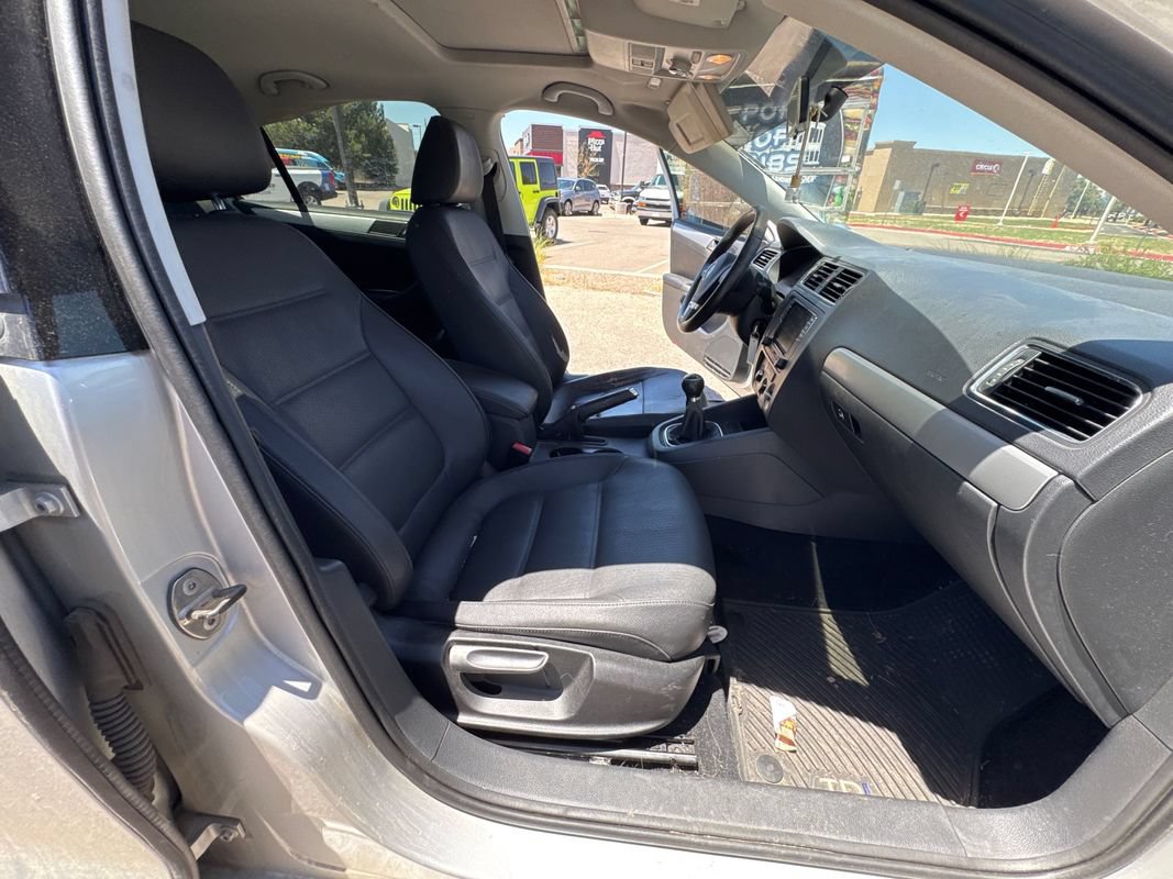 Used 2011 Volkswagen Jetta TDI FWD image 14