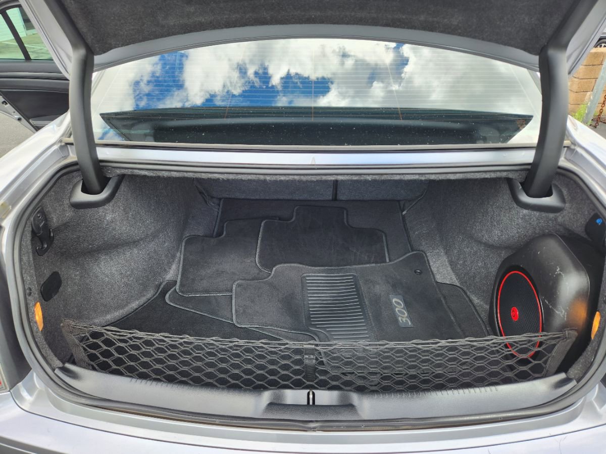 Used 2014 Chrysler 300 S w/ Luxury Group RWD image 11