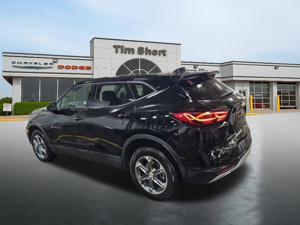 Used 2025 Chevrolet Blazer LT AWD/4WD image 8