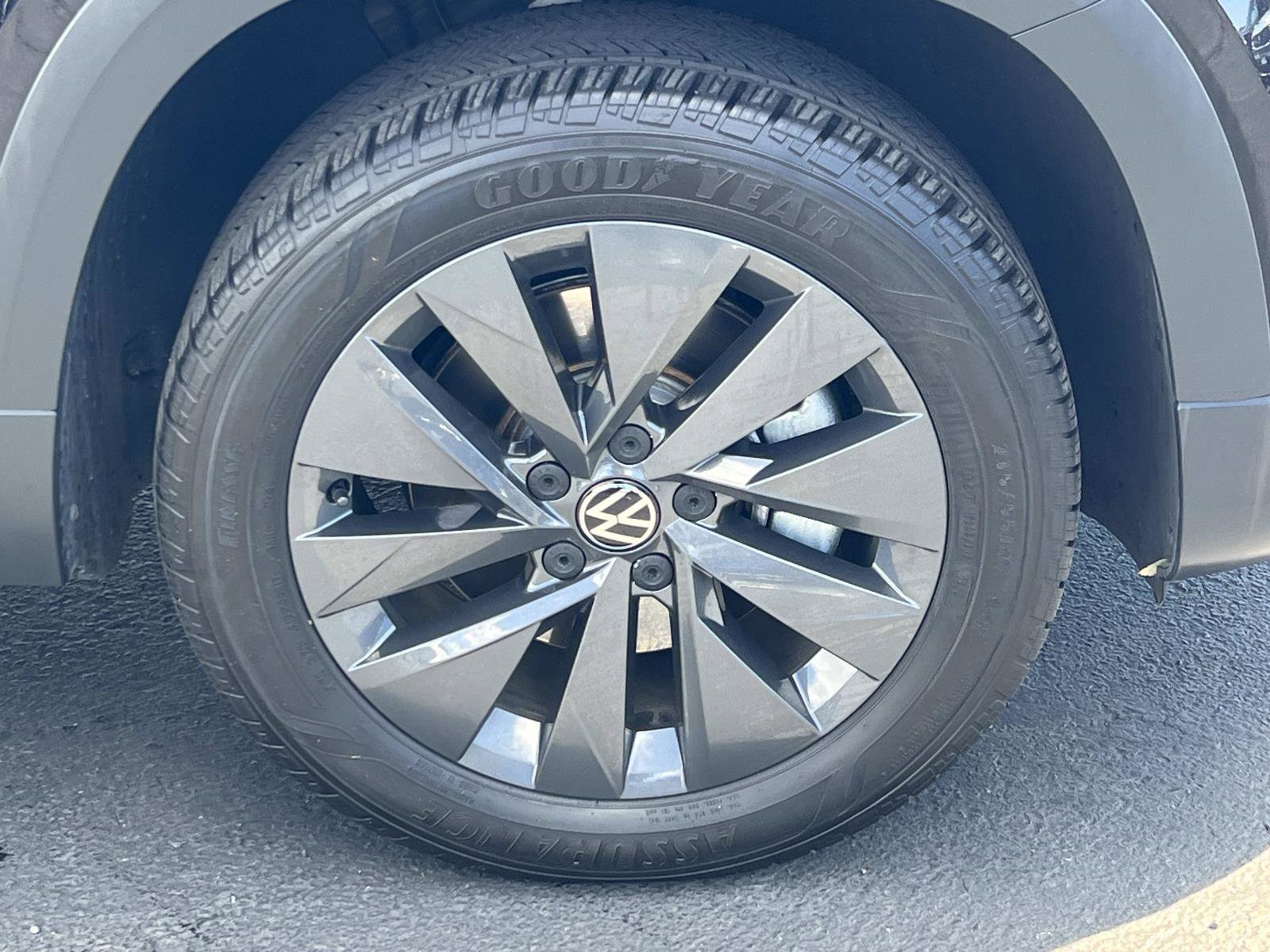 Used 2022 Volkswagen Taos S image 26