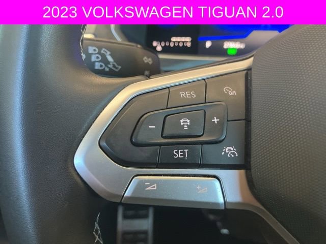 Used 2023 Volkswagen Tiguan SE R-Line image 25