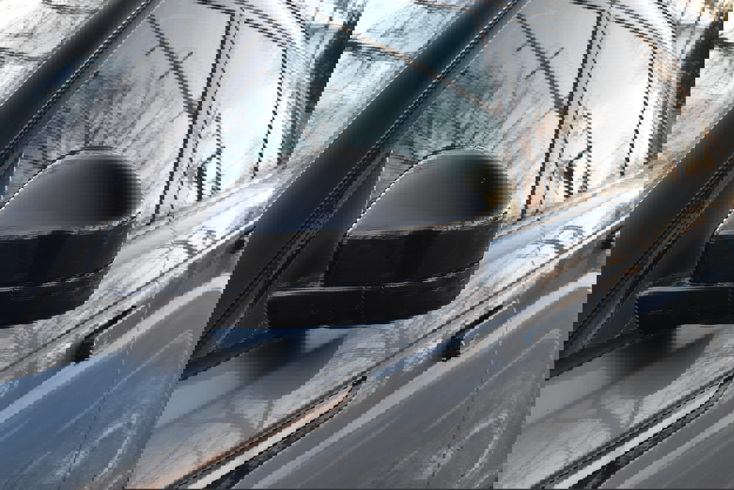 Used 2019 Land Rover Range Rover Velar R-Dynamic SE AWD/4WD image 14