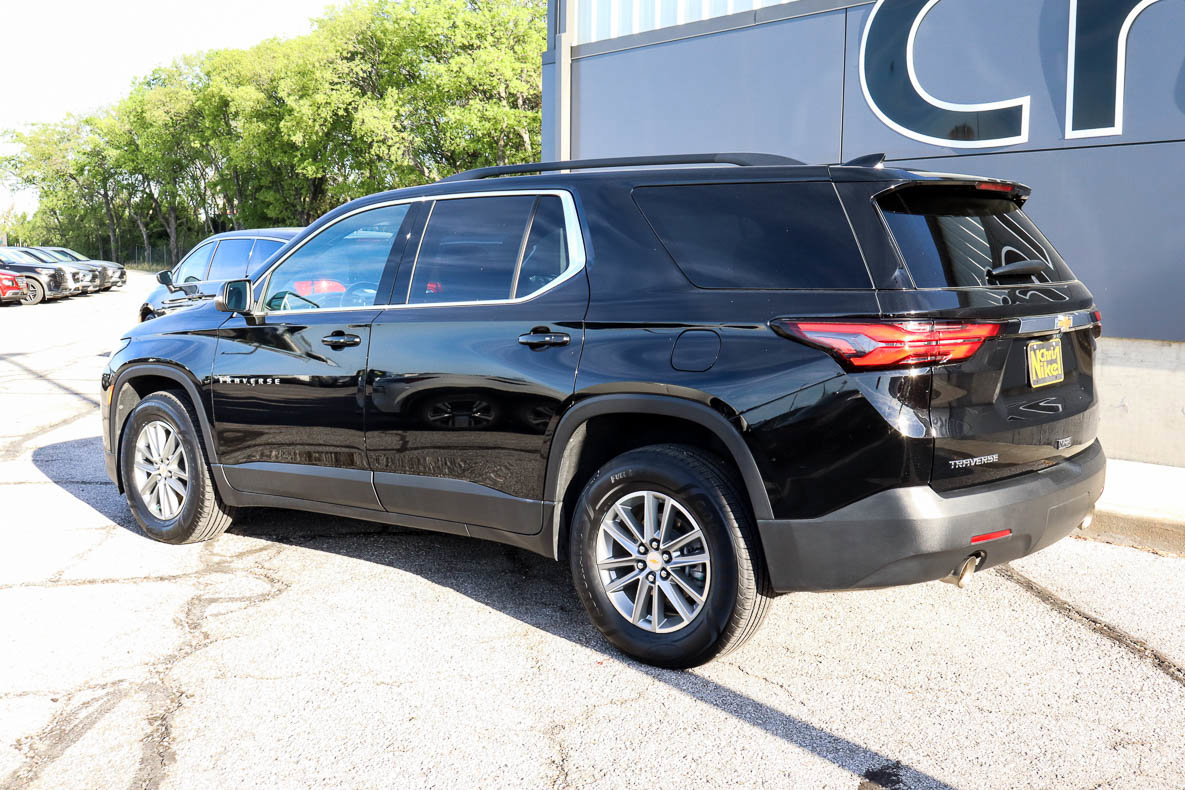 Used 2023 Chevrolet Traverse LT image 6
