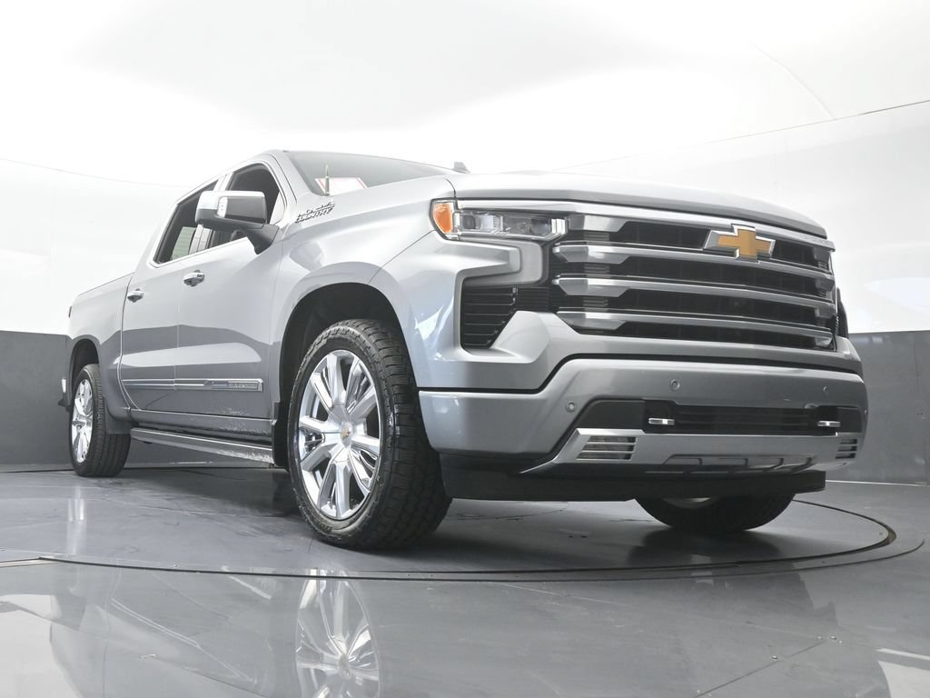 Used 2024 Chevrolet Silverado 1500 High Country w/ Technology Package AWD/4WD image 74