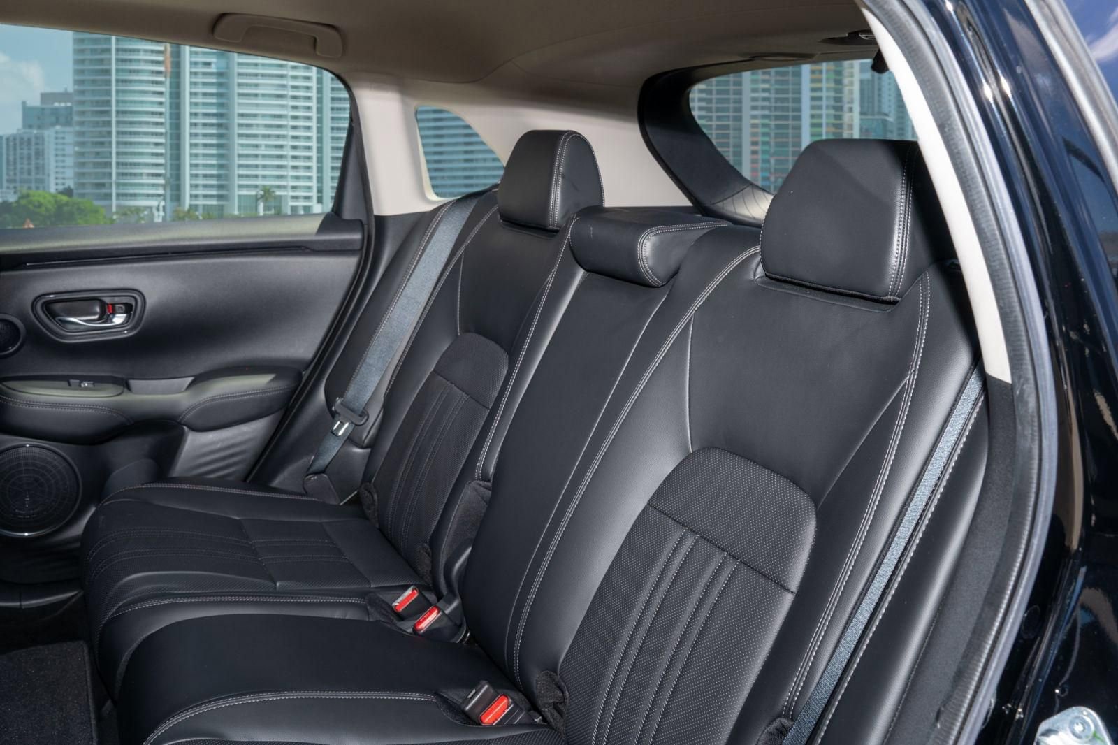 Certified 2024 Honda HR-V EX-L image 18