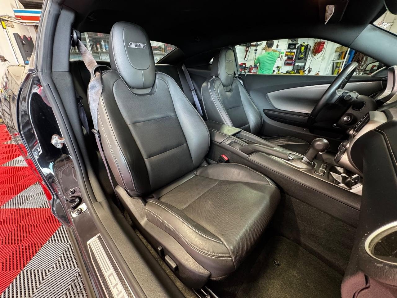 Used 2015 Chevrolet Camaro SS image 9