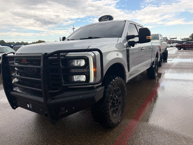 Used 2024 Ford F250 Lariat w/ Lariat Ultimate Package AWD/4WD image 3