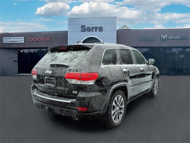 Used 2017 Jeep Grand Cherokee Overland w/ Jeep Active Safety Group image 6