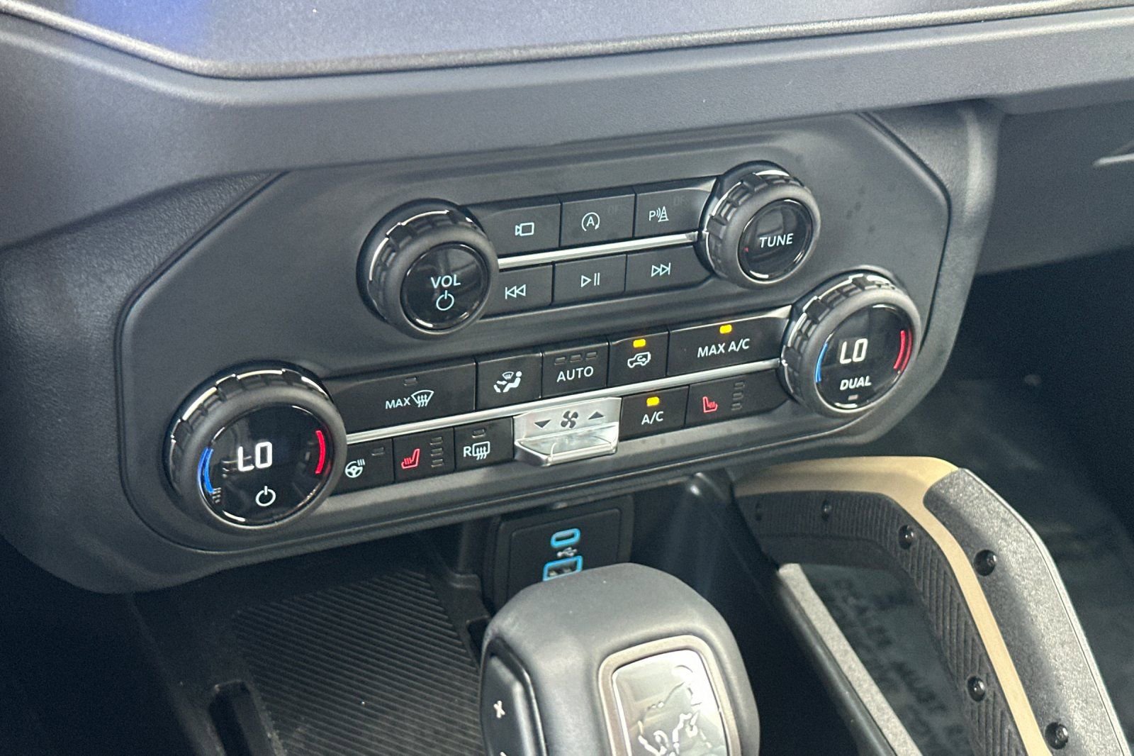 New 2025 Ford Bronco Badlands image 21