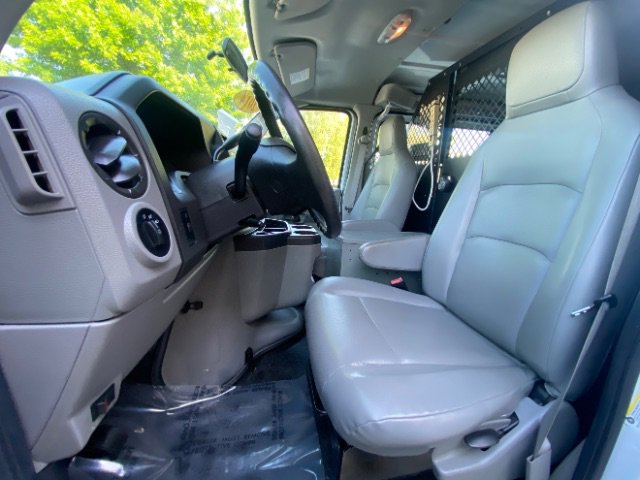 Used 2014 Ford E-150 and Econoline 150 RWD image 12
