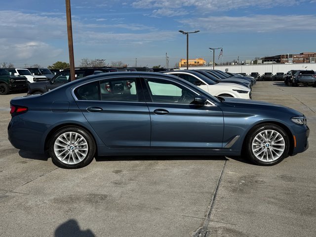 Used 2023 BMW 530i xDrive w/ Premium Package image 6