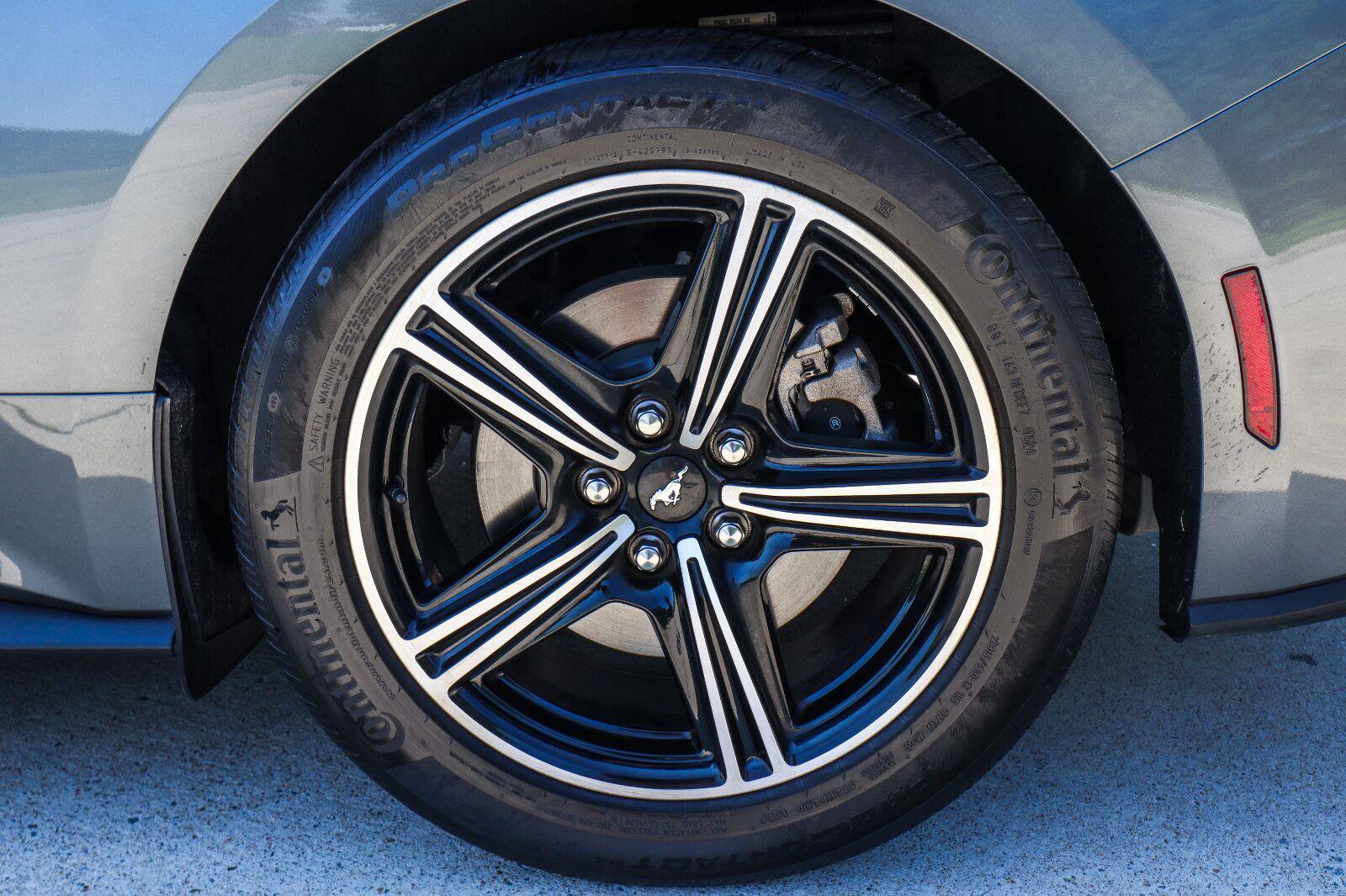 Used 2024 Ford Mustang Coupe RWD image 24
