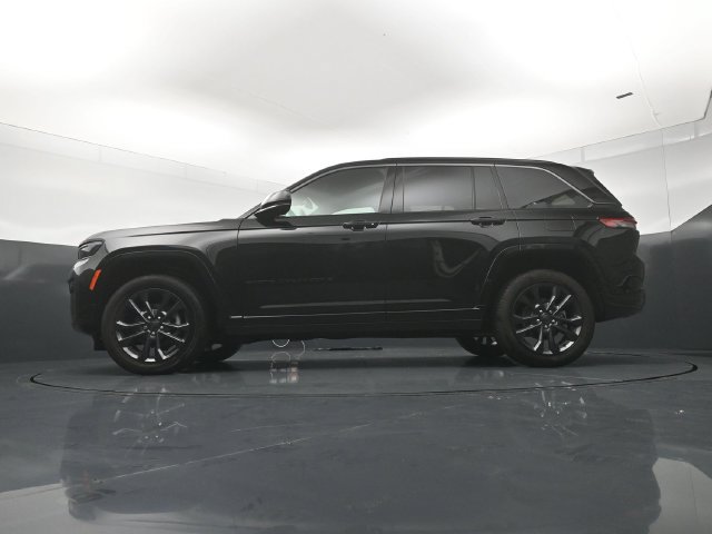 Used 2026 Jeep Grand Cherokee Limited AWD/4WD image 21