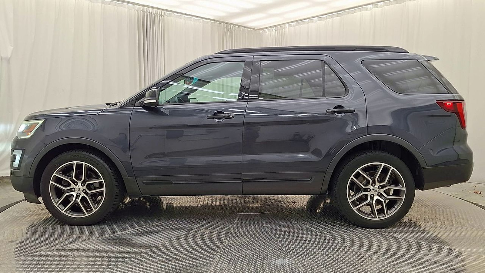 Used 2017 Ford Explorer Sport w/ Equipment Group 401A AWD/4WD image 11