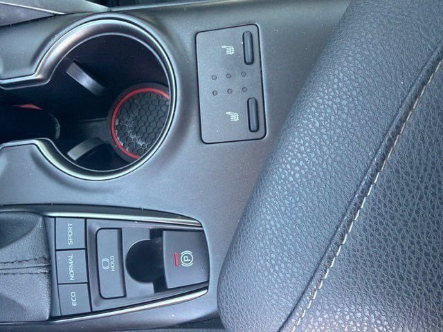 Used 2024 Toyota Camry XSE FWD image 7