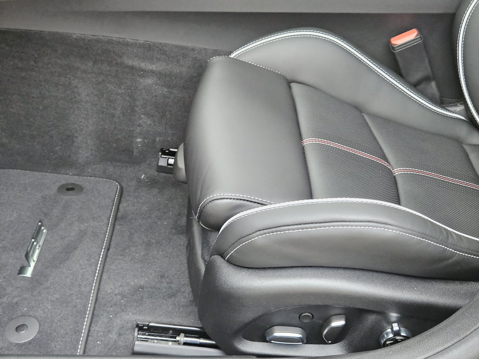 New 2026 Cadillac CT5 V Blackwing w/ Carbon Fiber 2 Package RWD image 17