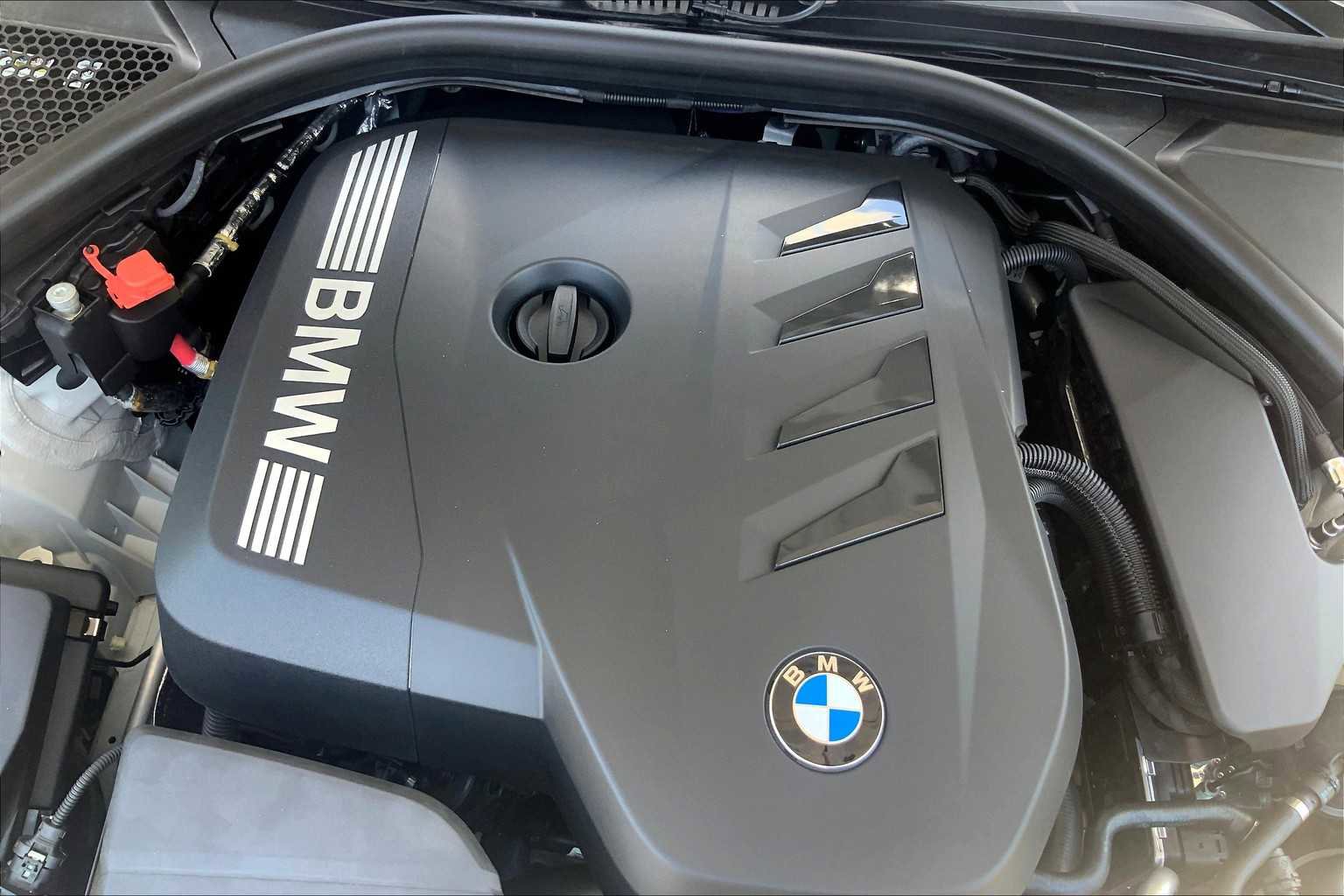 New 2025 BMW 330i xDrive Sedan w/ M Sport Package image 17