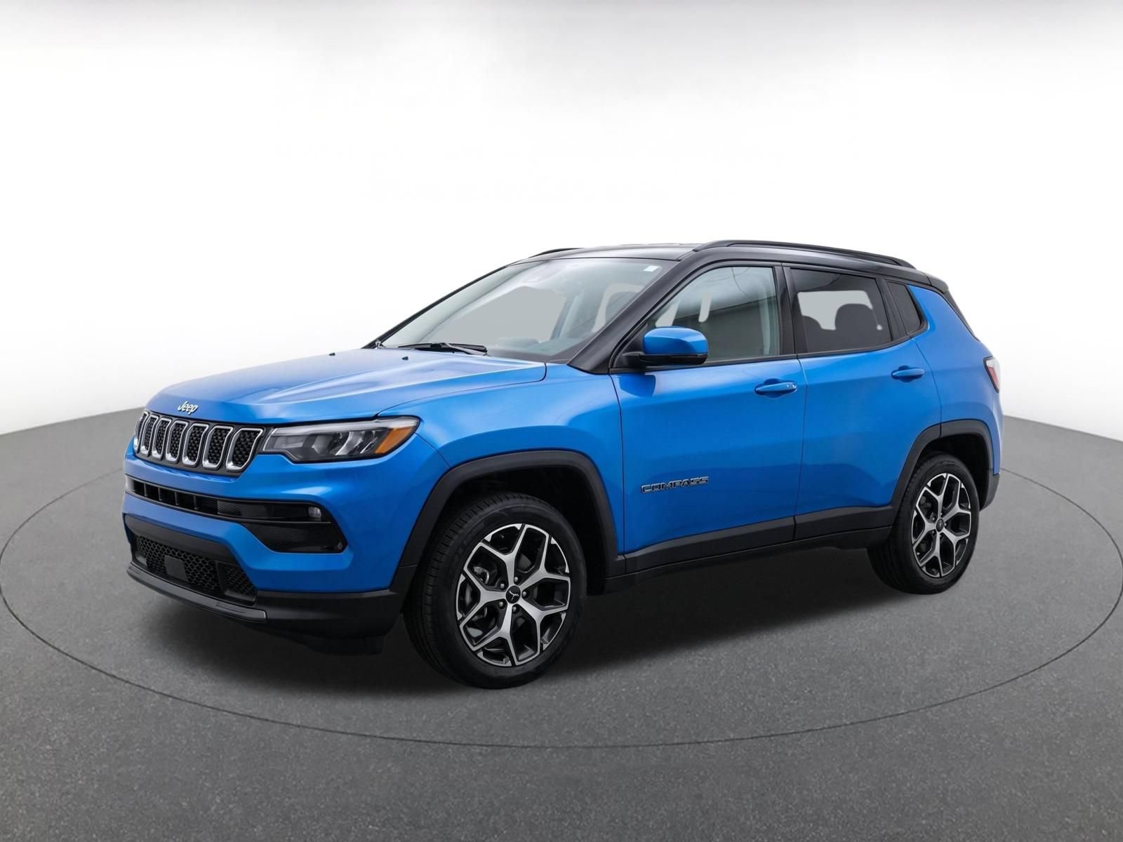 Used 2025 Jeep Compass Limited AWD/4WD image 3