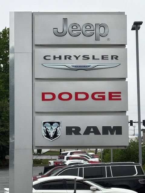 Used 2023 Jeep Wrangler Sport AWD/4WD image 23