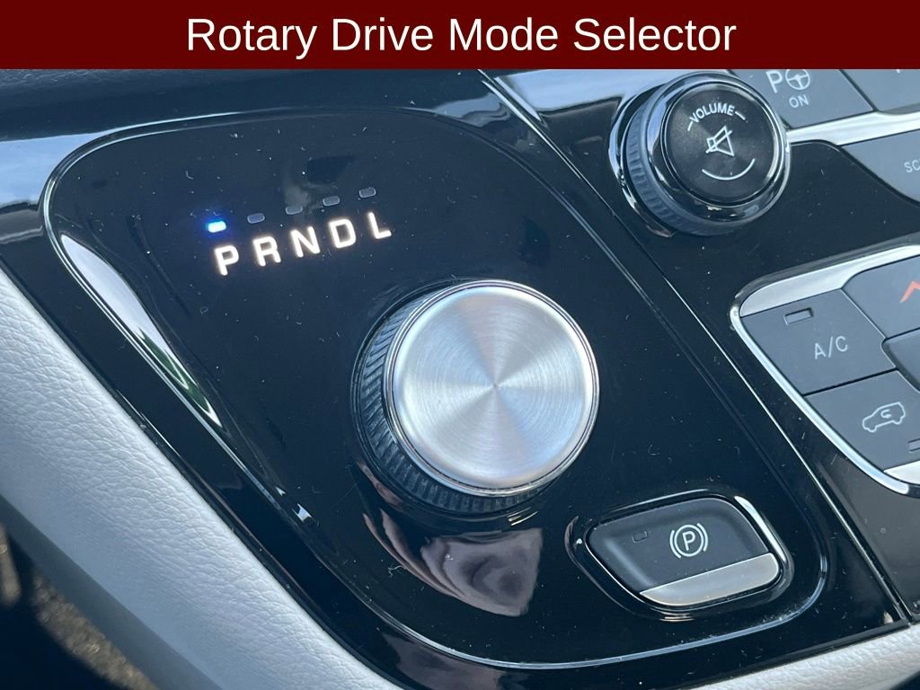 Used 2017 Chrysler Pacifica Limited w/ UConnect Theater Package image 11