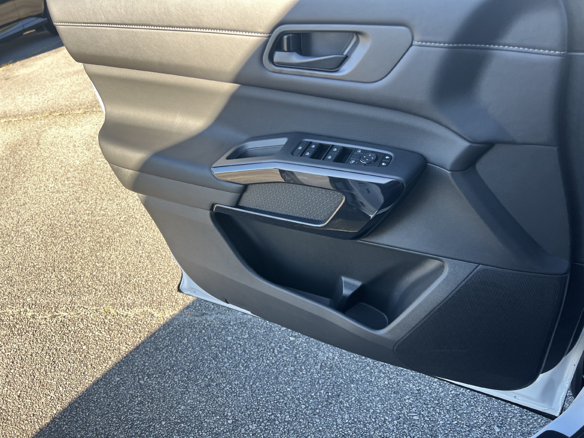 New 2026 Nissan Pathfinder SV FWD image 14