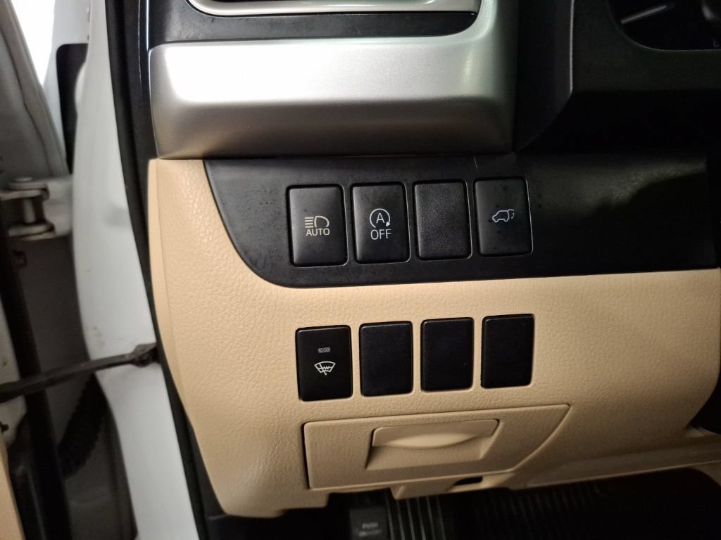 Used 2018 Toyota Highlander XLE w/ Protection Package #3 AWD/4WD image 23