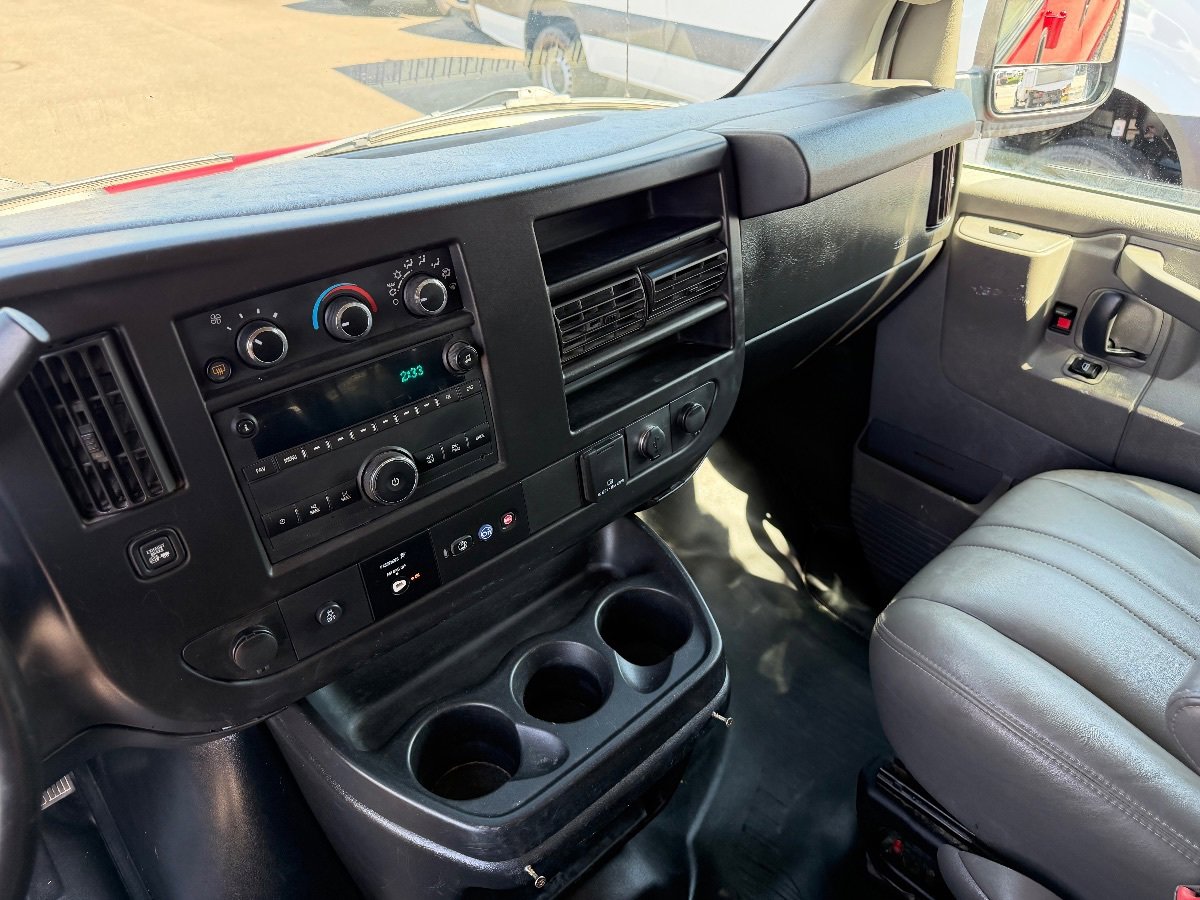 Used 2021 Chevrolet Express 3500 LS w/ Cold Climate Package RWD image 16