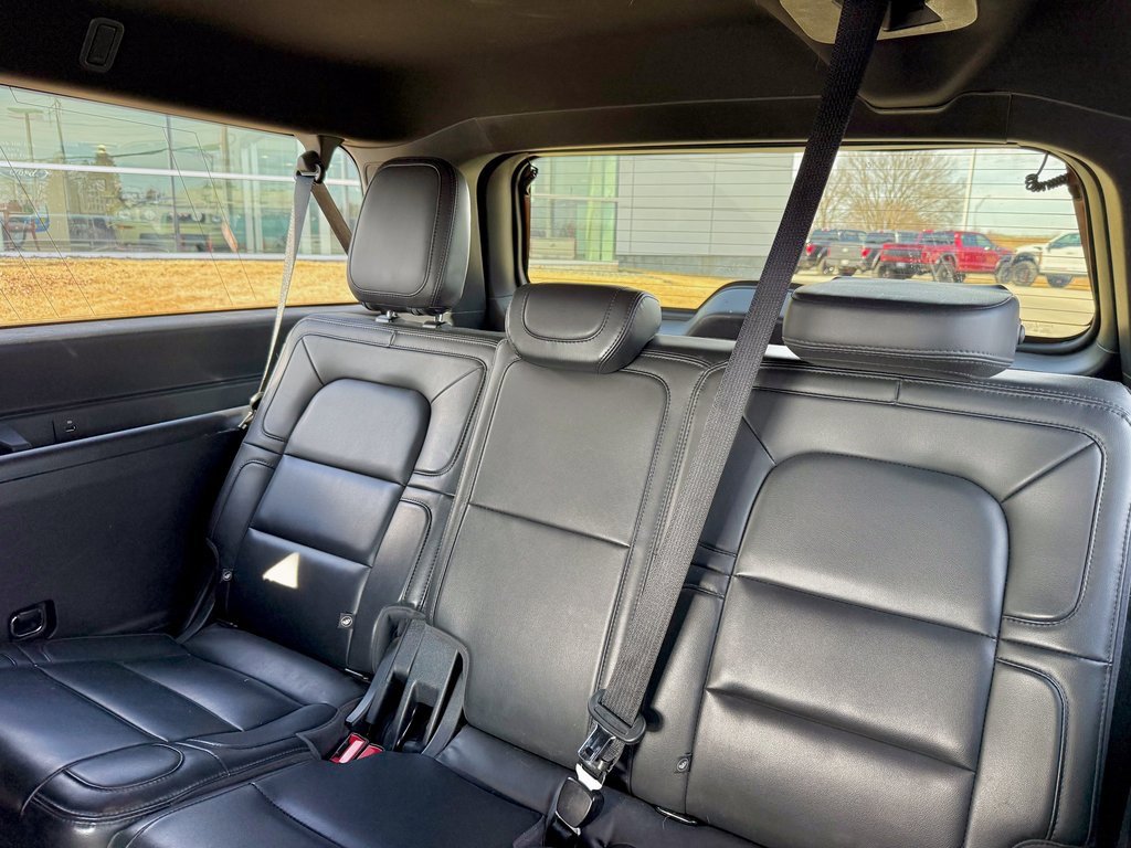 Used 2022 Lincoln Navigator L Reserve image 11