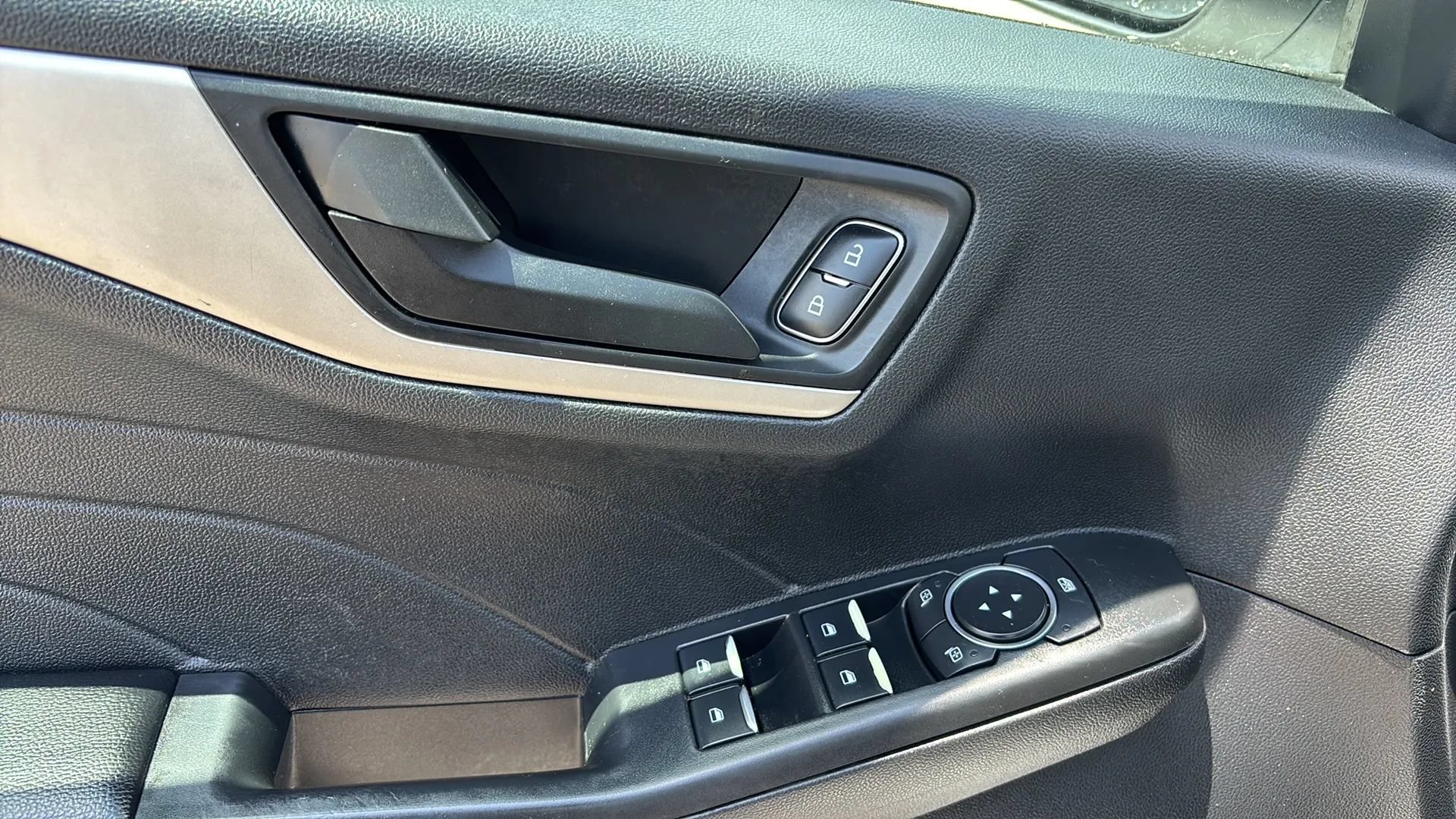 Used 2021 Ford Escape S FWD image 25