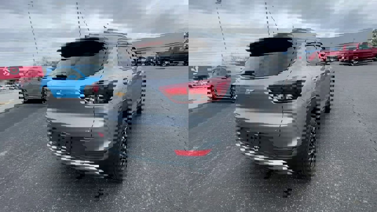 Used 2023 Chevrolet TrailBlazer LT image 9