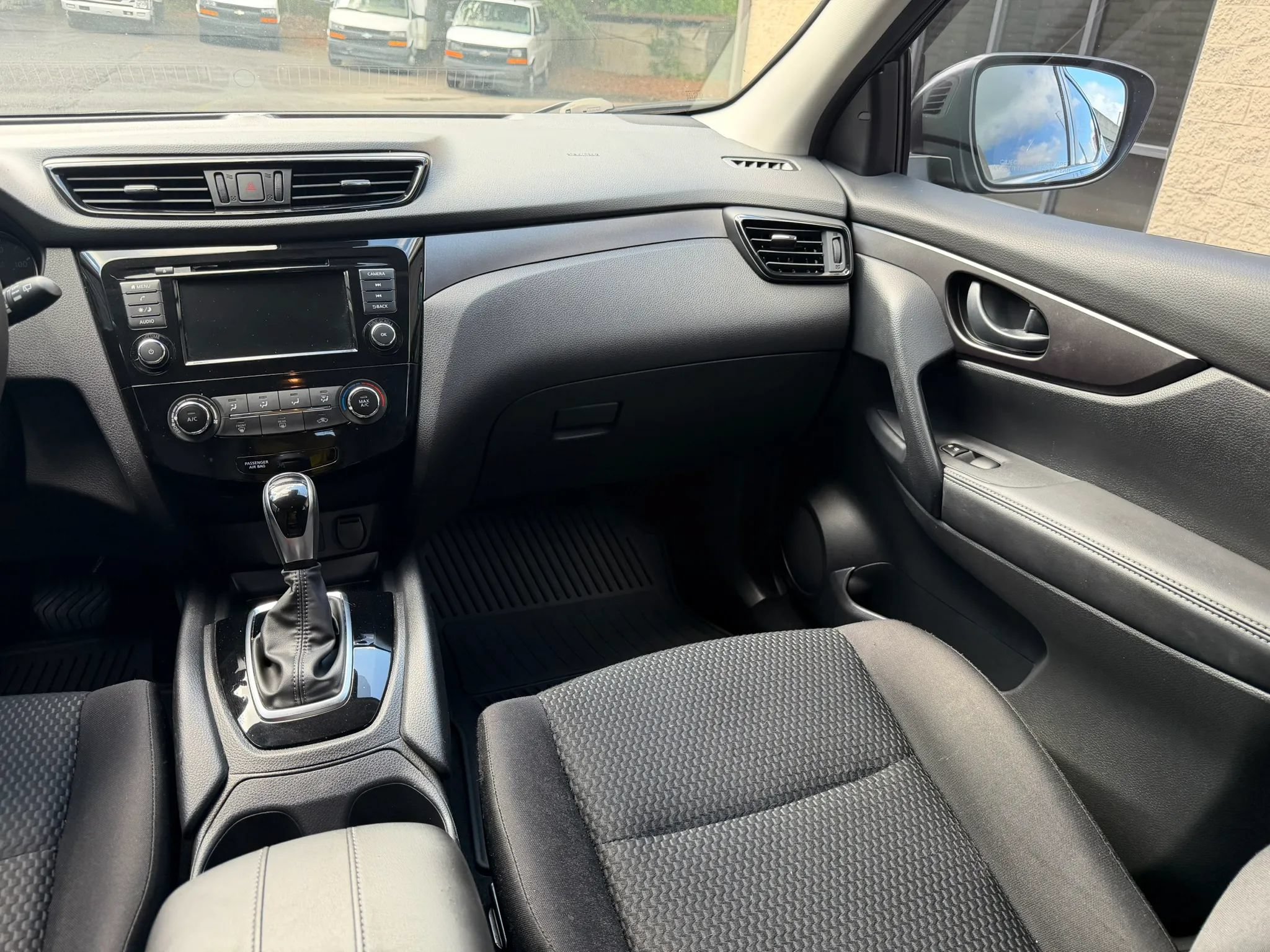 Used 2020 Nissan Rogue Sport S w/ Appearance Package FWD image 13