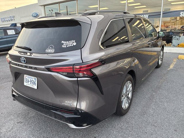 Used 2021 Toyota Sienna XSE AWD/4WD image 14