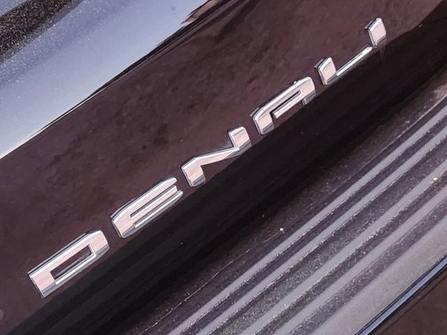Used 2024 GMC Yukon Denali Ultimate image 9