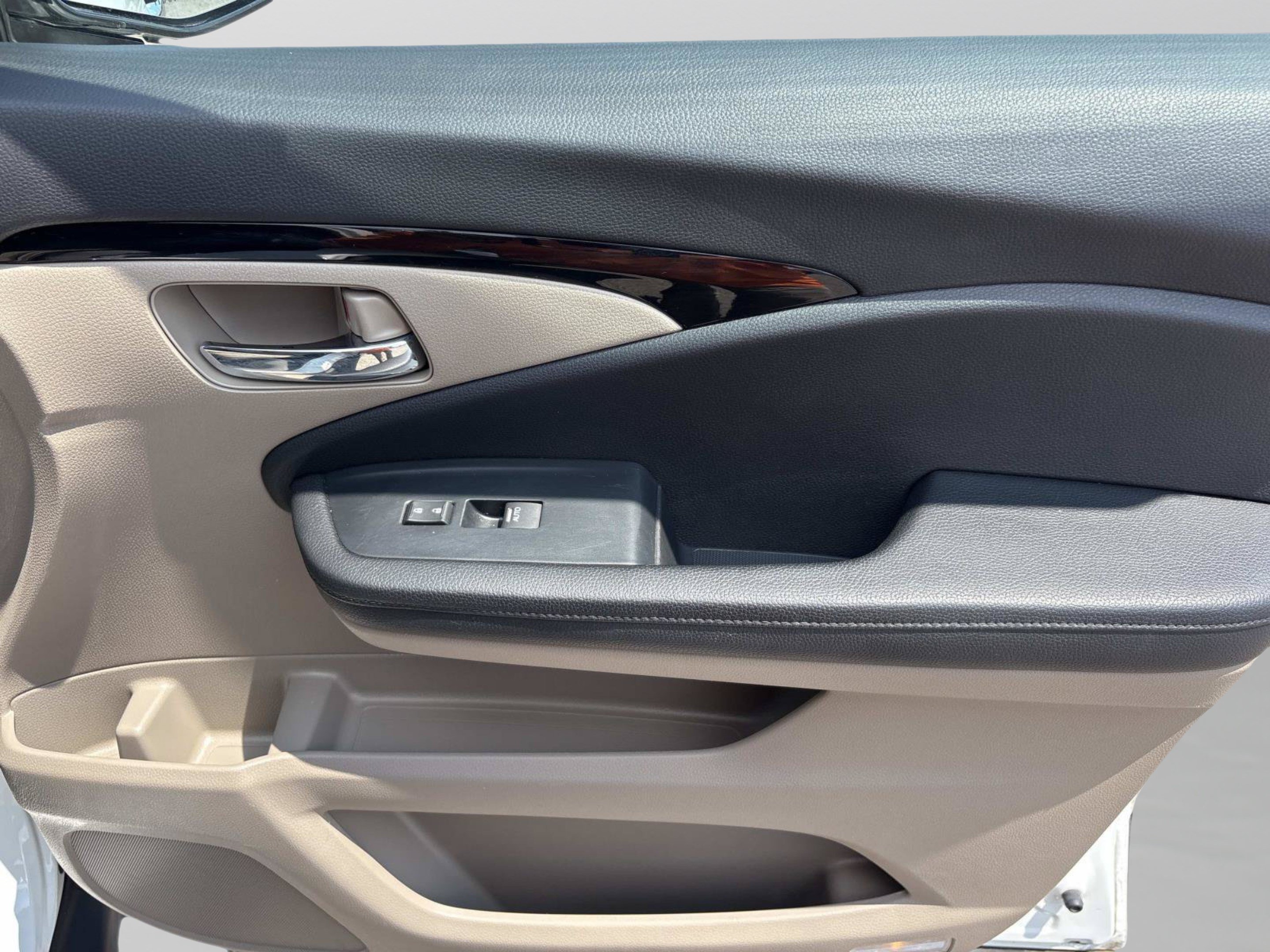 Used 2020 Honda Pilot Touring image 19