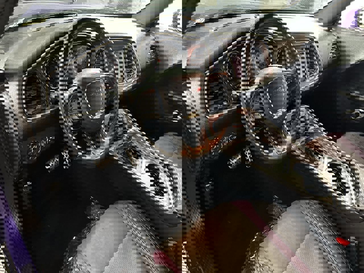 Used 2019 Dodge Challenger SXT image 10