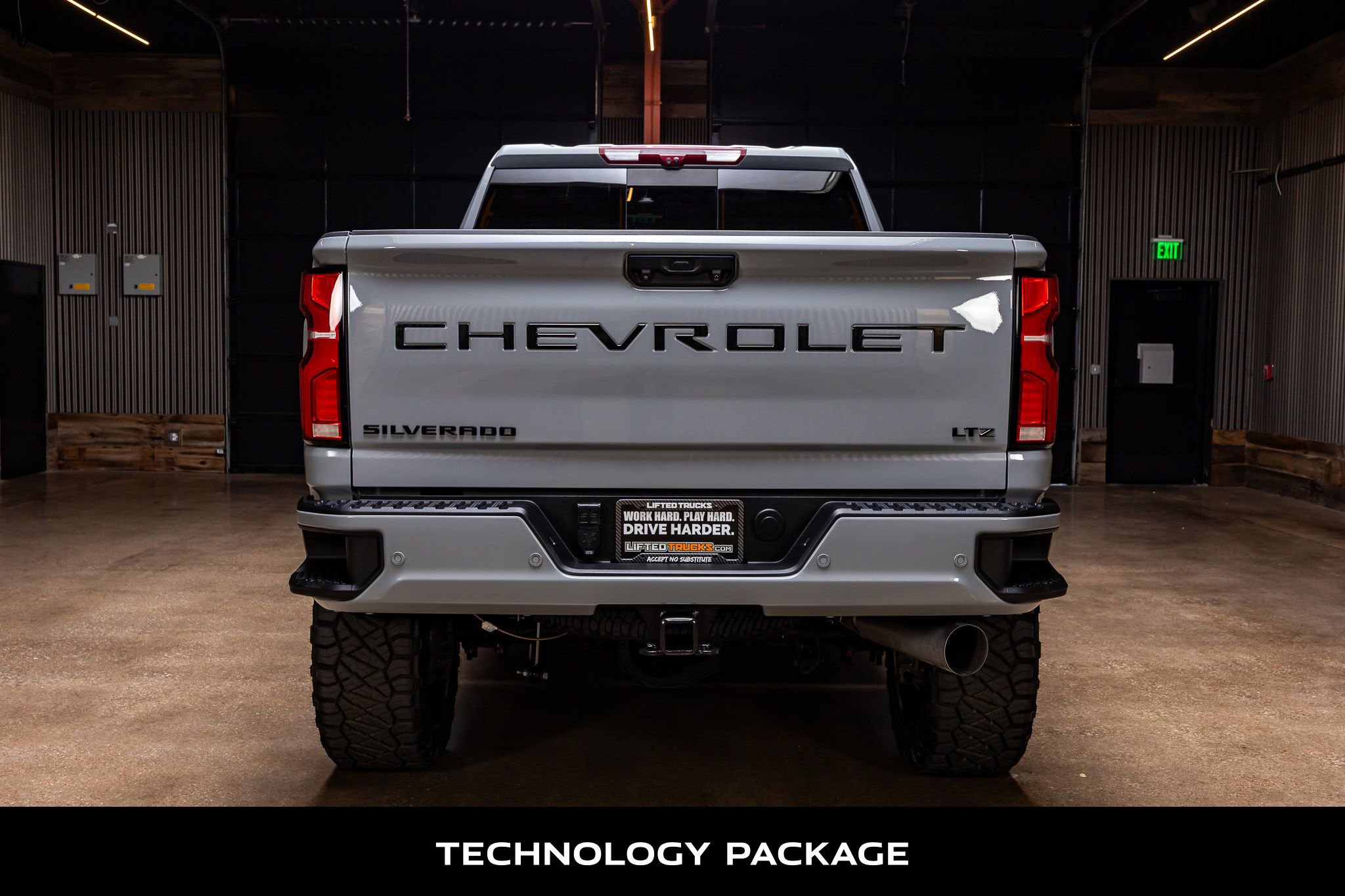 Used 2024 Chevrolet Silverado 2500 LTZ w/ LTZ Plus Package image 8