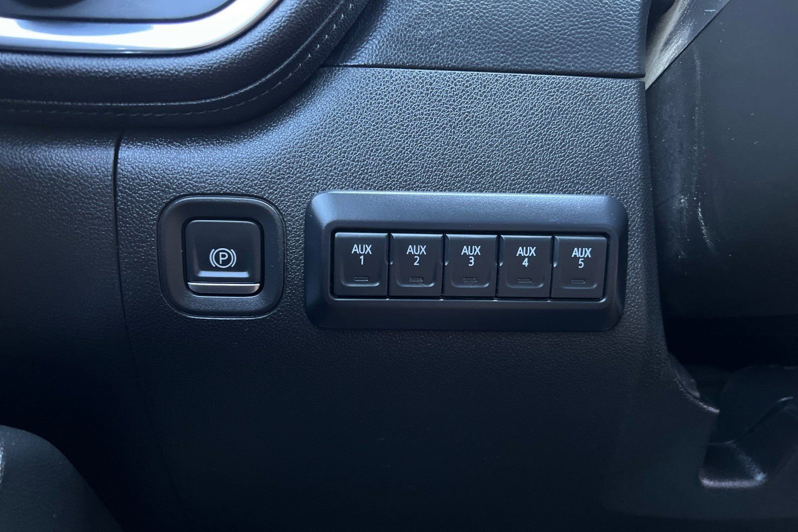 Used 2021 Chevrolet Silverado 3500 High Country w/ Z71 Off-Road Package image 40