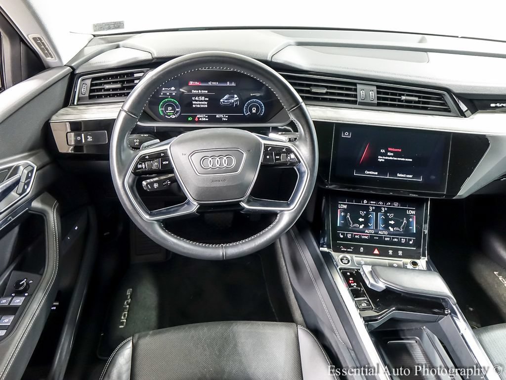 Used 2021 Audi e-tron Premium Plus w/ Premium Plus Package AWD/4WD image 16