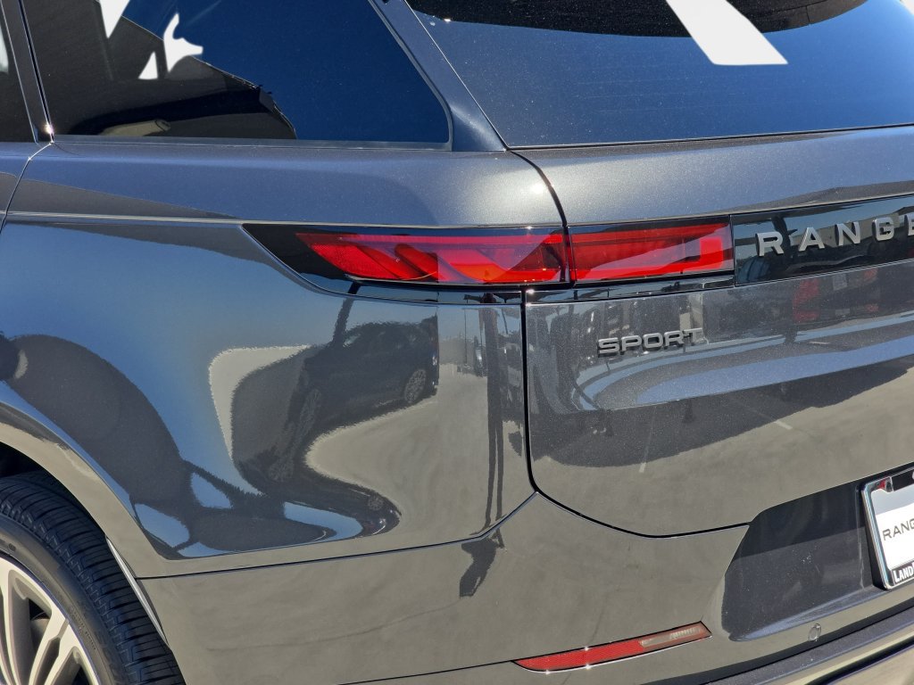 New 2026 Land Rover Range Rover Sport Dynamic SE AWD/4WD image 36