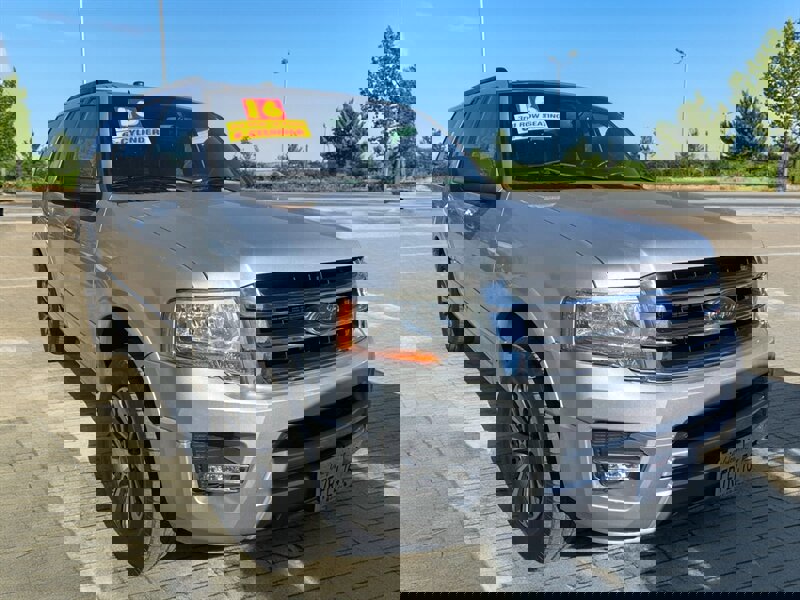 Used 2016 Ford Expedition XLT image 1