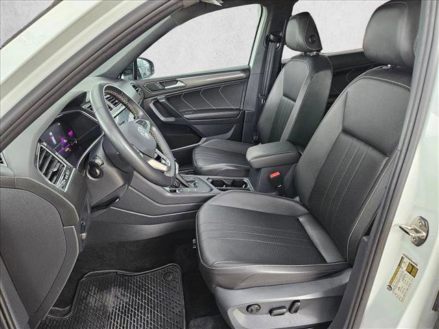 Used 2023 Volkswagen Tiguan SE R-Line FWD image 18
