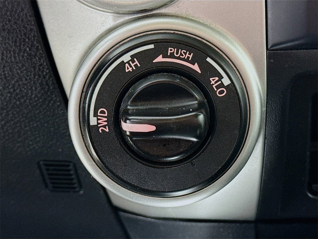 Used 2017 Nissan Titan PRO-4X image 24