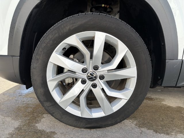 Used 2023 Volkswagen Taos S w/ Driver Assistance Package AWD/4WD image 18