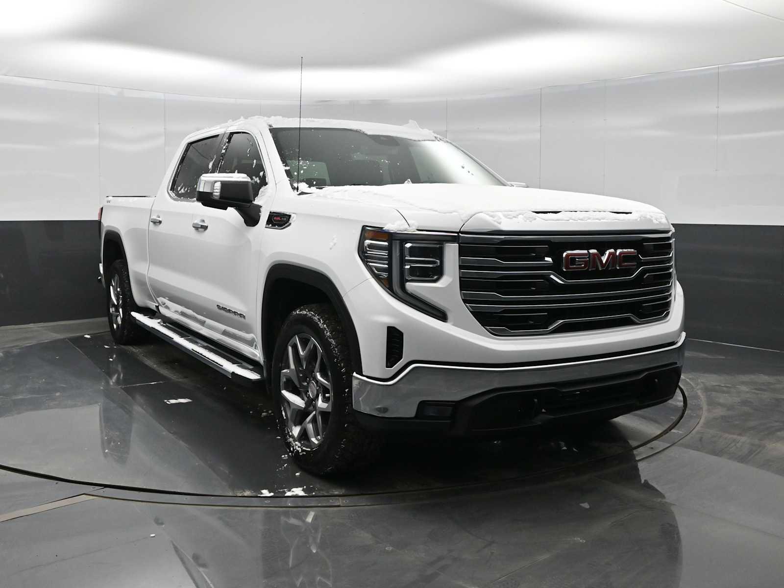 Used 2023 GMC Sierra 1500 SLT w/ SLT Convenience Package video 2