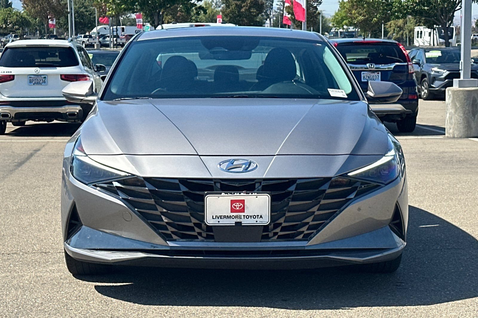 Used 2023 Hyundai Elantra Limited FWD image 9