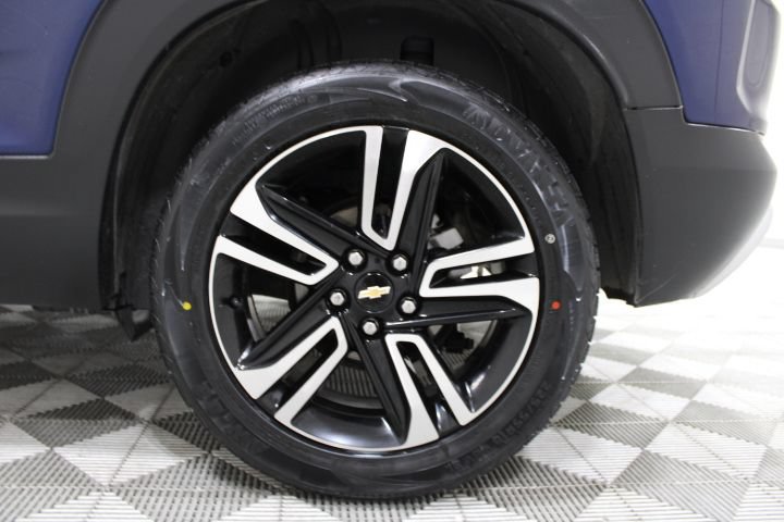 Used 2022 Chevrolet TrailBlazer LT AWD/4WD image 45