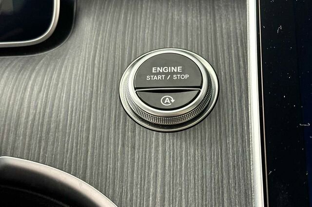 Certified 2025 Mercedes-Benz C 300 Sedan image 25