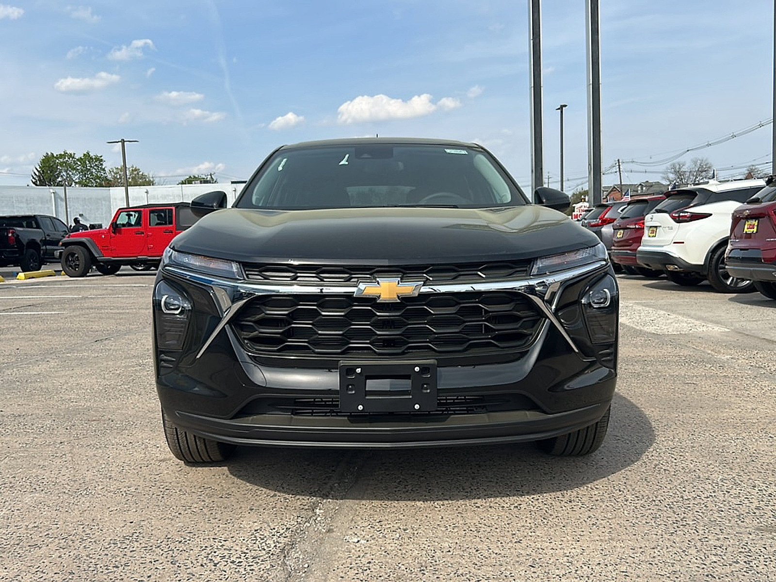 New 2026 Chevrolet Trax LS w/ LS Convenience Package FWD image 2